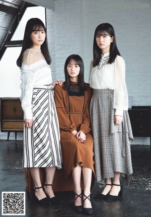 A group of young women are posing for a magazine.